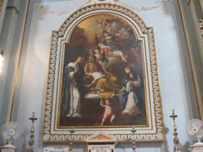 ...e poi quello �privilegiato� di destra, sormontato da un suggestivo dipinto del XVIII secolo con la rappresentazione della Morte di San Giuseppe